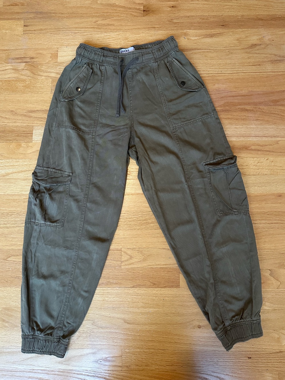 Womenโs Primark x Rita Ora Olive Green Cargo Joggers
